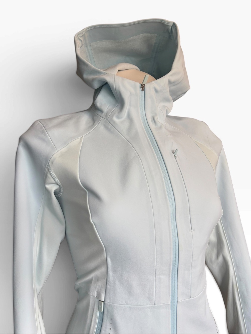 Lululemon Cross Chill Jacket Size 4 Blue Linen Waterproof Hooded Running